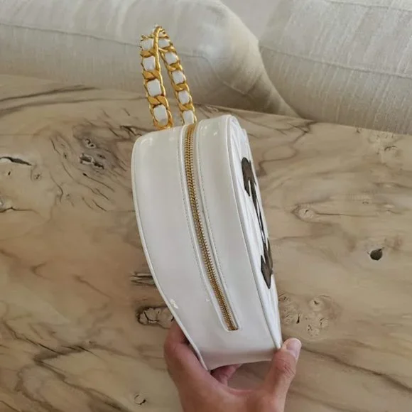 Chanel Vintage Heart Bag 1990's - Picture 5 of 11